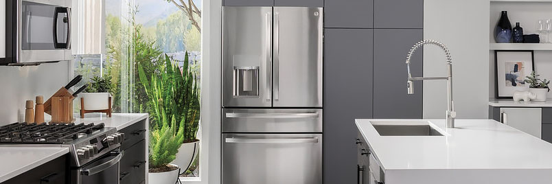 GE Refrigerators with Freezers